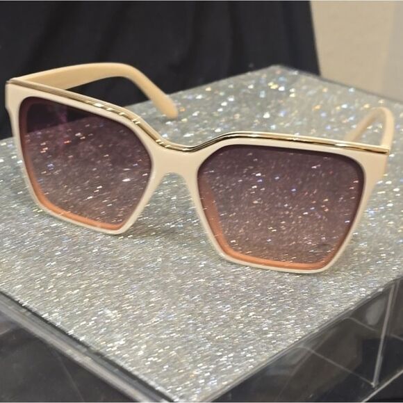 Quay Australia Level Up Large Square Sunglasses- Champagne Frame/Brown Fawn Lens main image 5